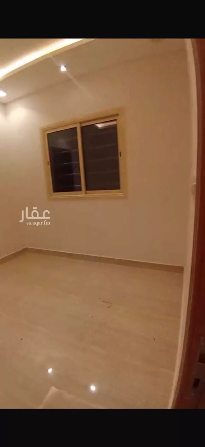 عمارة 818 م² في عرقة 7