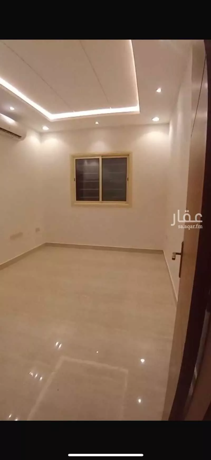 عمارة 818 م² في عرقة 9