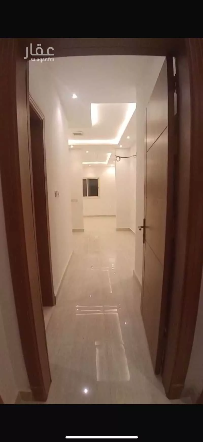 عمارة 818 م² في عرقة 10