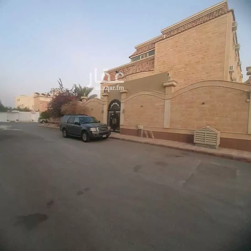 فيلا 10 غرف في ظهرة لبن 3