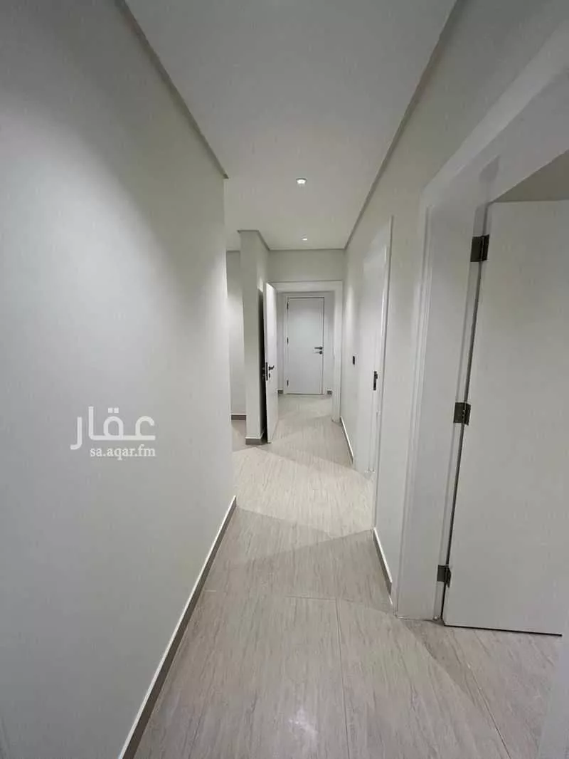 شقة 4 غرف في العقيق 11