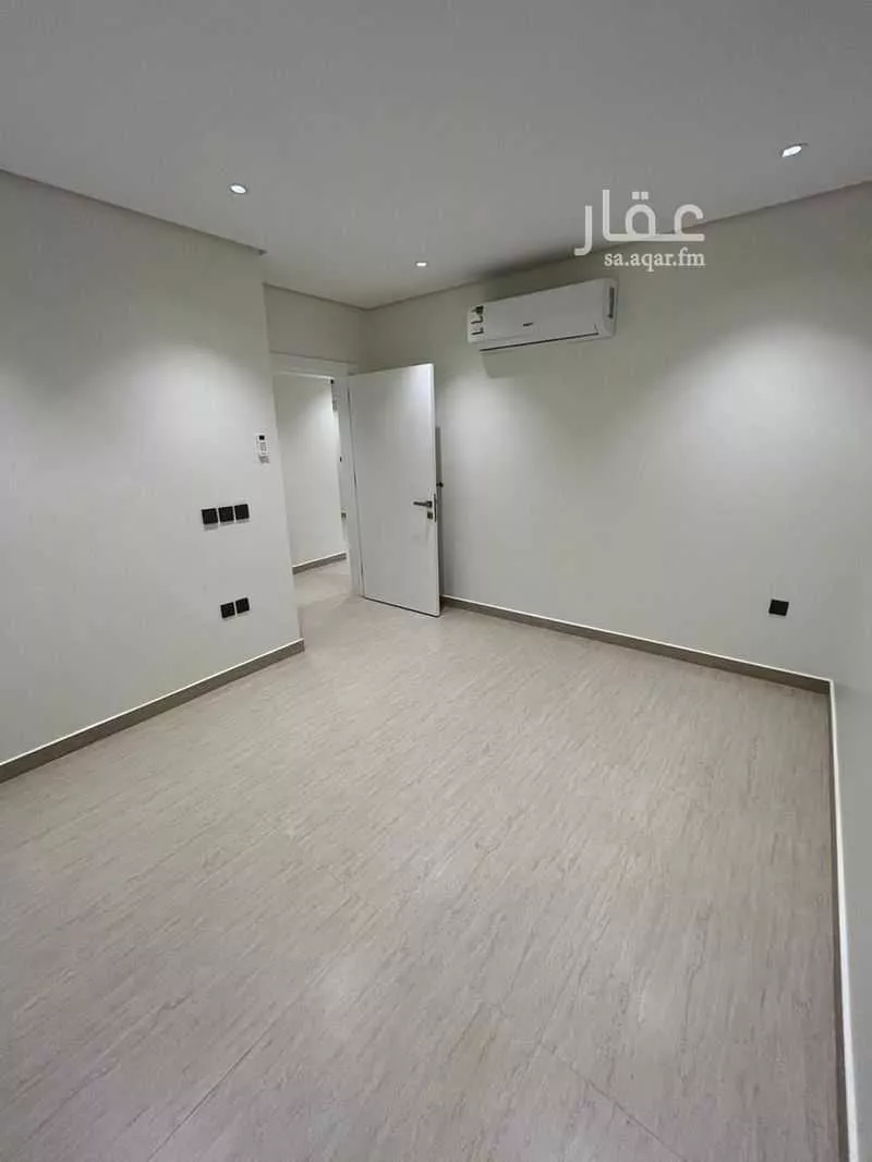 شقة 4 غرف في العقيق 12