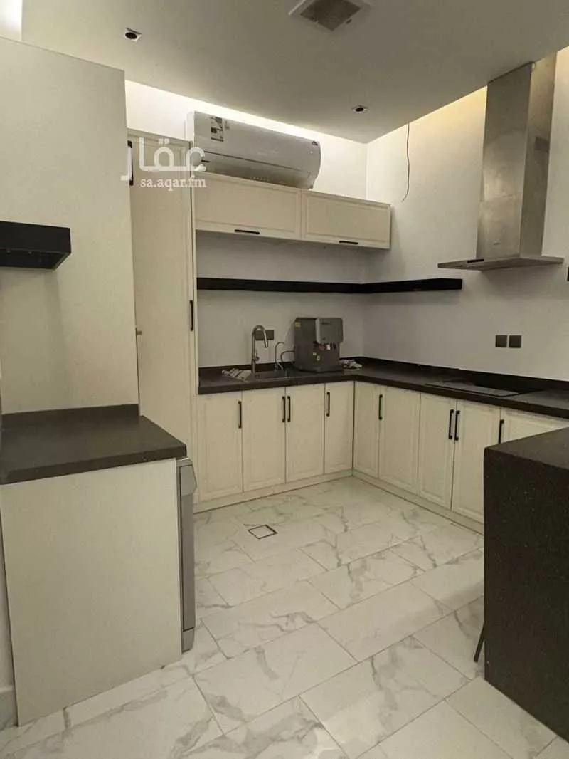 شقة 4 غرف في الروابي 3