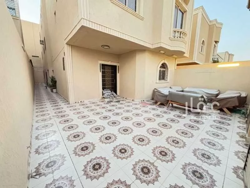 فيلا 5 غرف في ظهرة لبن 2