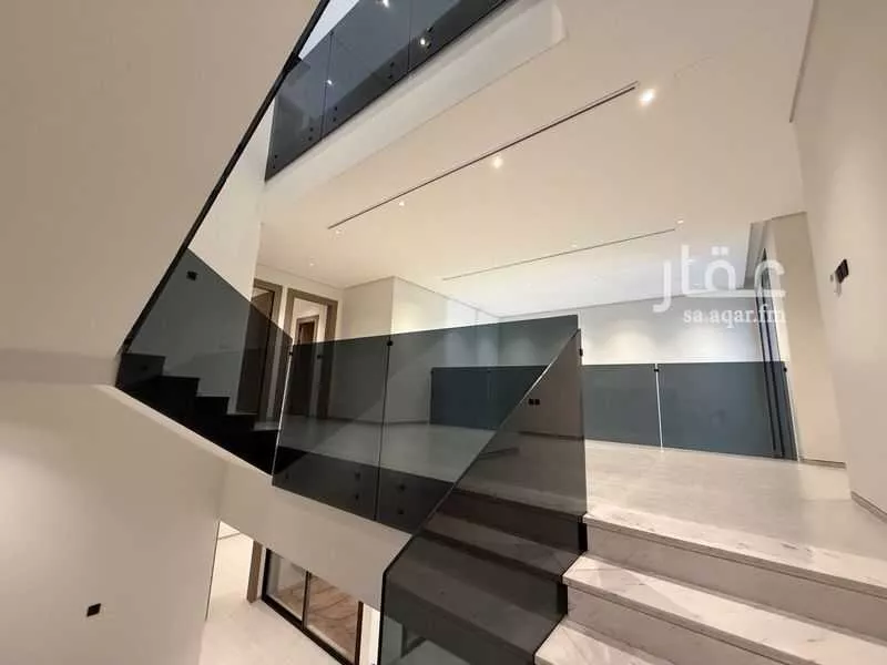 فيلا 5 غرف في النرجس 12