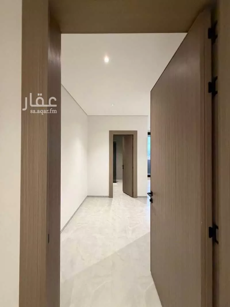 فيلا 5 غرف في النرجس 26