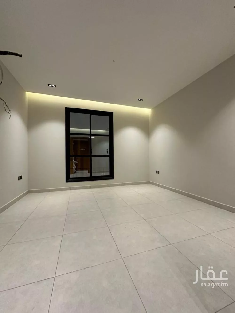 شقة 4 غرف في العزيزية 4