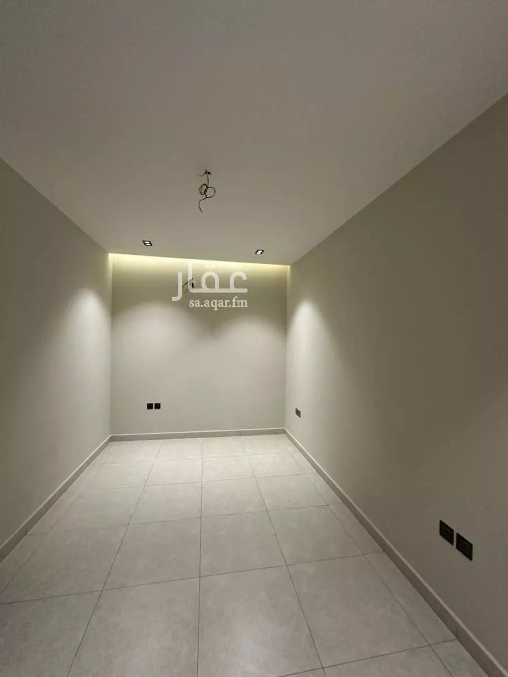 شقة 4 غرف في العزيزية 9