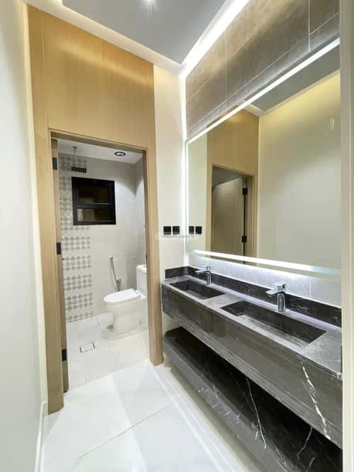 شقة 5 غرف في الملك فهد 12