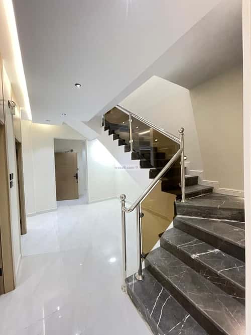 شقة 5 غرف في الملك فهد 3