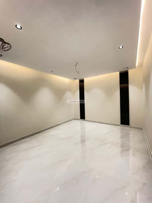 شقة 5 غرف في الملك فهد 8