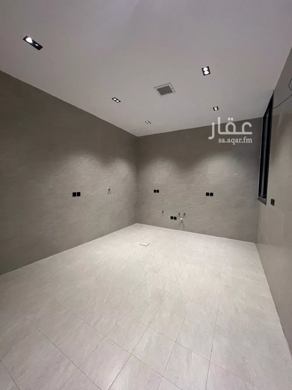 8 bedroom villa in Ash Sharq 4