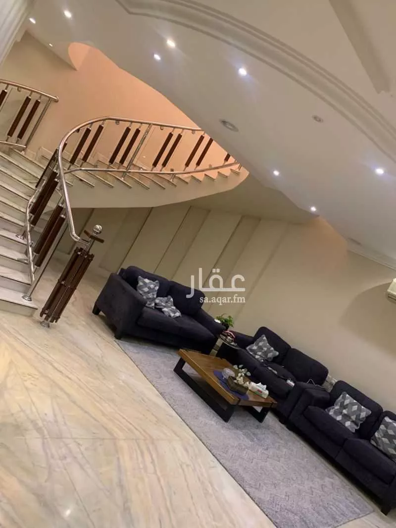 فيلا 7 غرف في المونسية 8