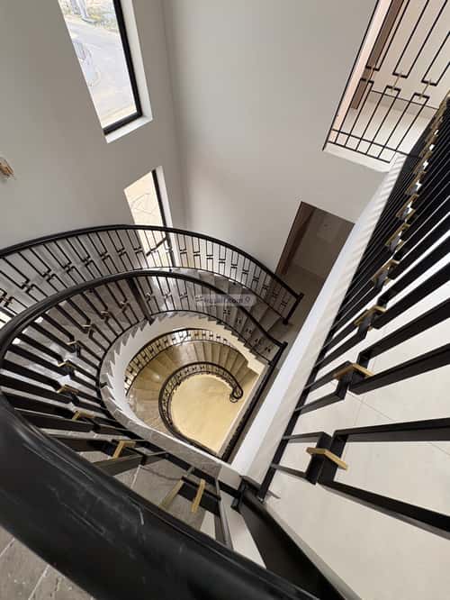 فيلا 6 غرف في الشعلة 5