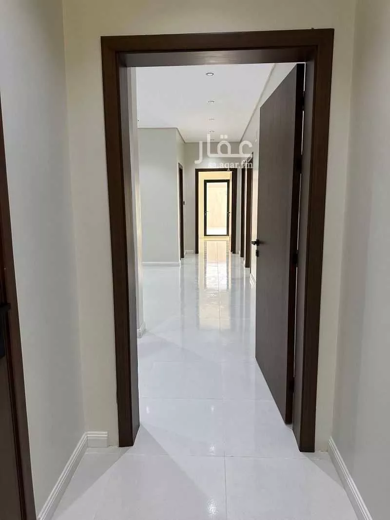 شقة 4 غرف في الملك فهد 7