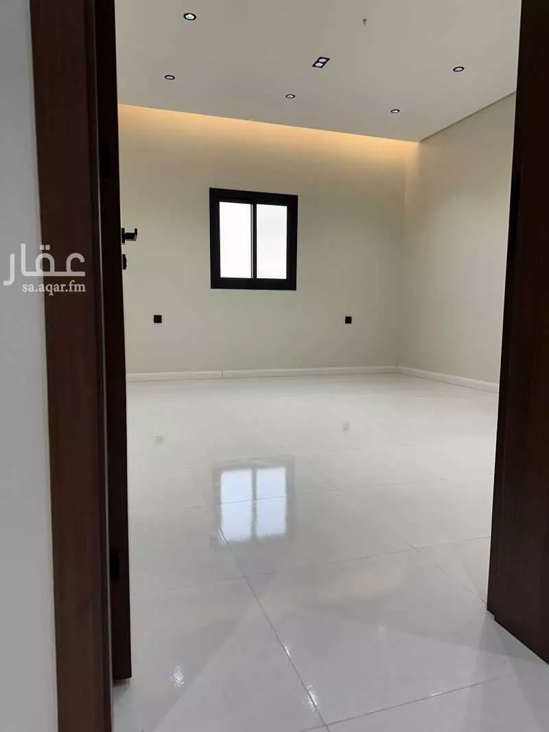 شقة 4 غرف في الملك فهد 8