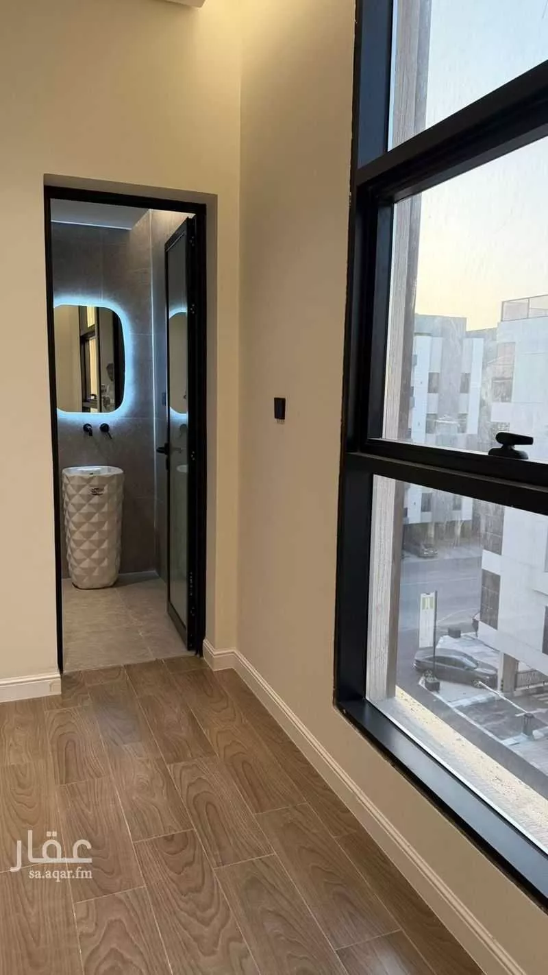 شقة 4 غرف في الحمرا 11