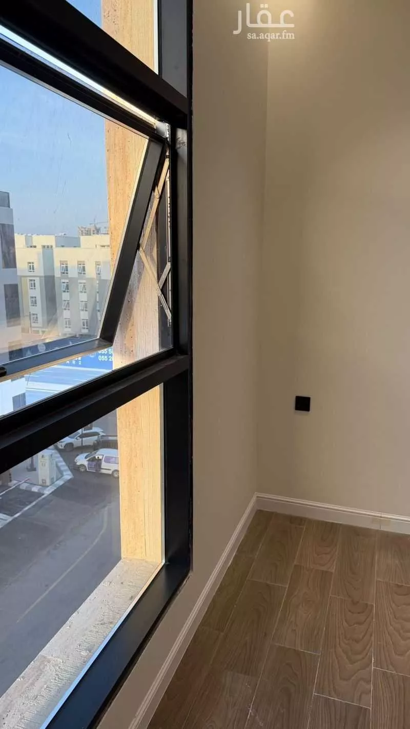 شقة 4 غرف في الحمرا 7