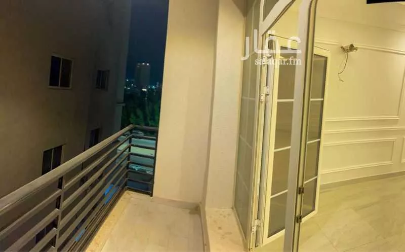 شقة 5 غرف في الحمرا 11