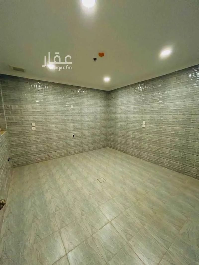 شقة 5 غرف في الحمرا 6