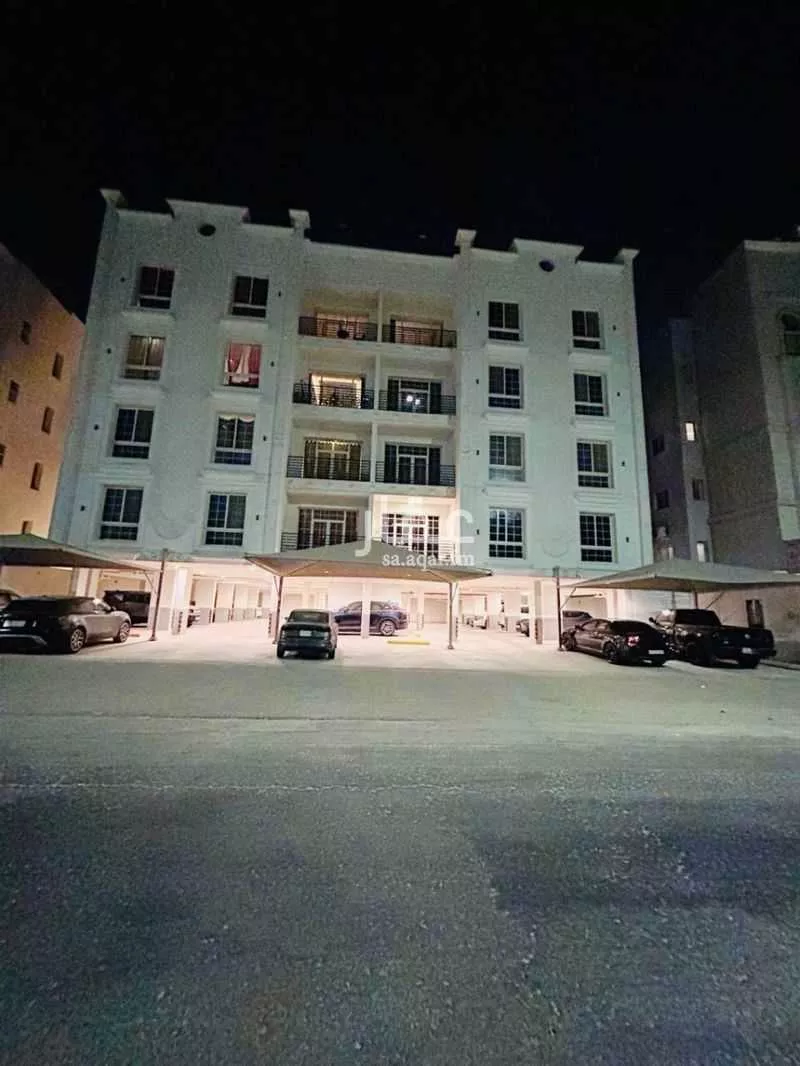 شقة 5 غرف في الحمرا 9