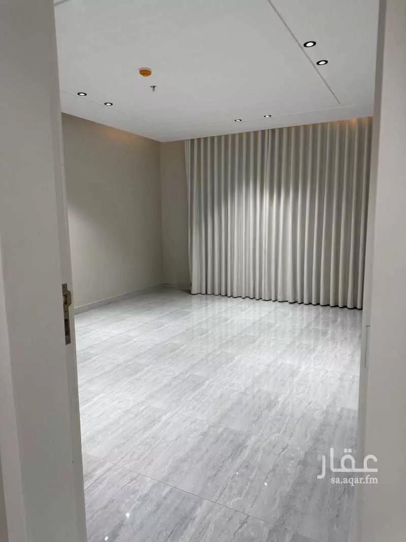 شقة 4 غرف في الحمرا 3