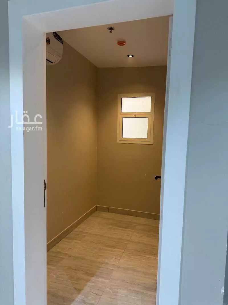 شقة 4 غرف في الحمرا 7