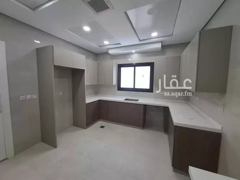 فيلا 9 غرف في الشراع 5