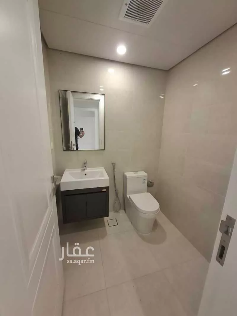 فيلا 9 غرف في الشراع 7