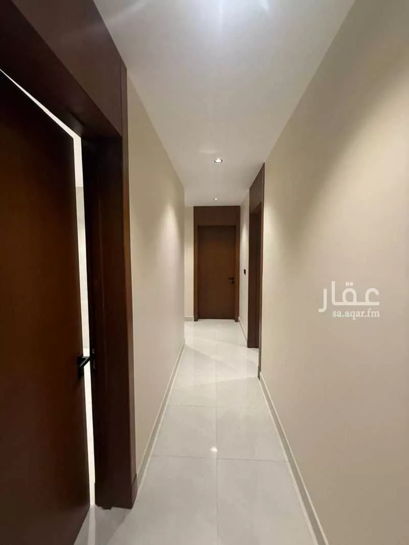 شقة 4 غرف في الصفا 8