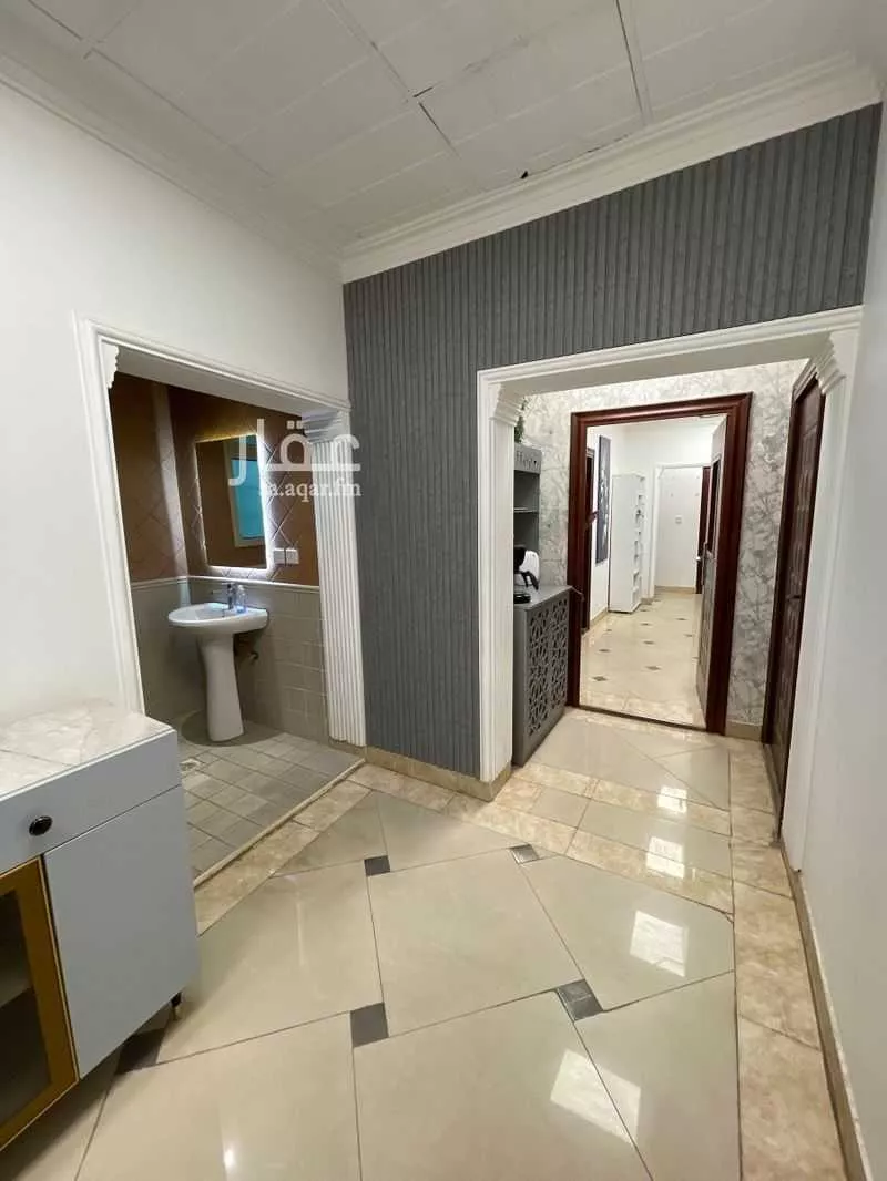 مكتب 150 م² في الورود 5