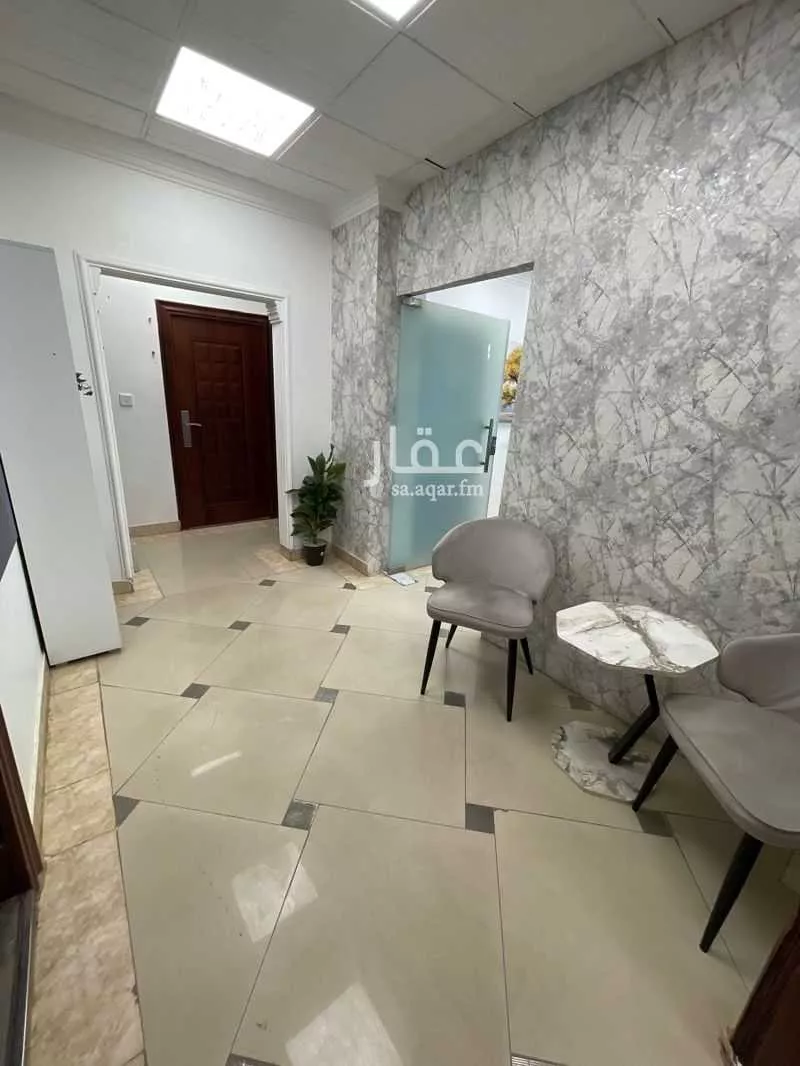 مكتب 150 م² في الورود 6