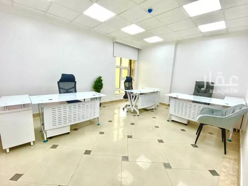 مكتب 150 م² في الورود 10