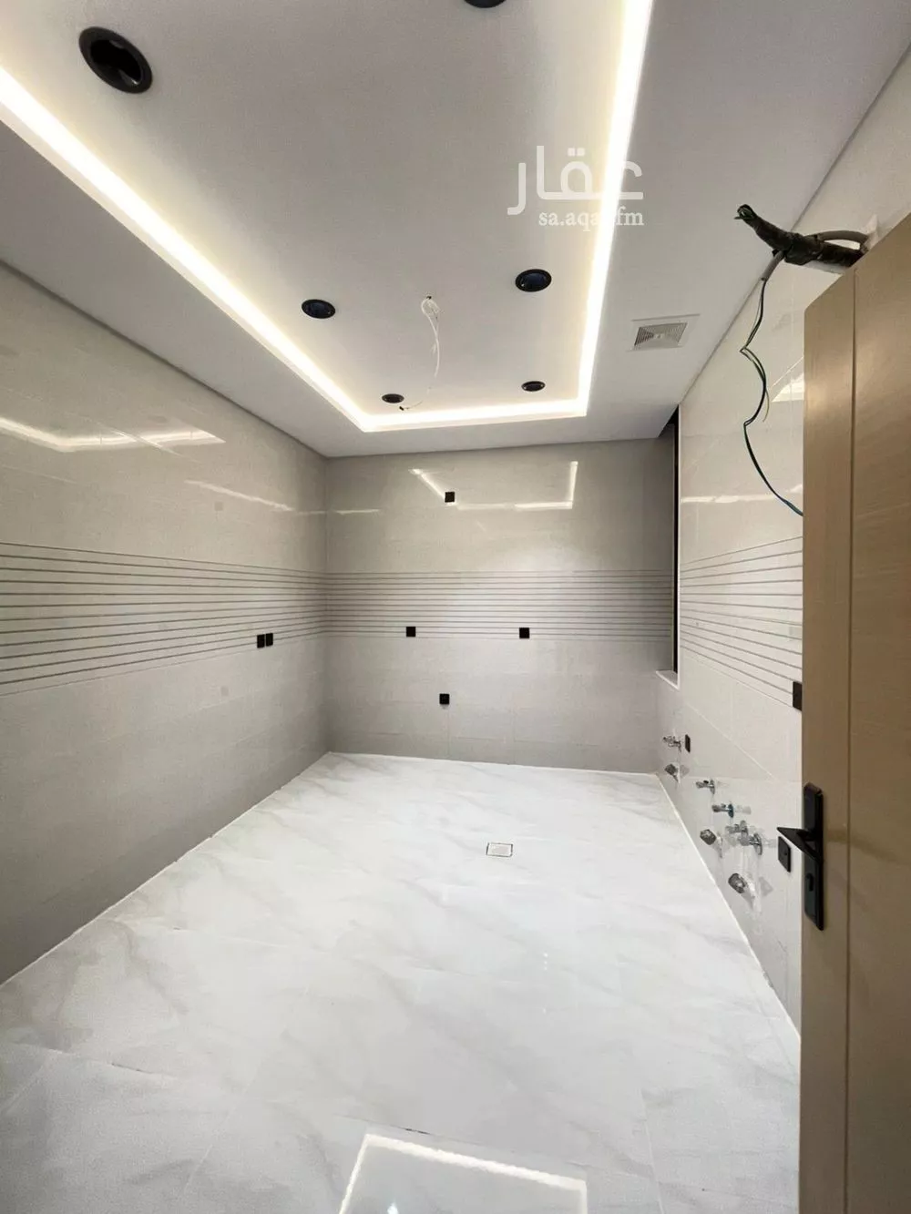 شقة 5 غرف في الملك فهد 4