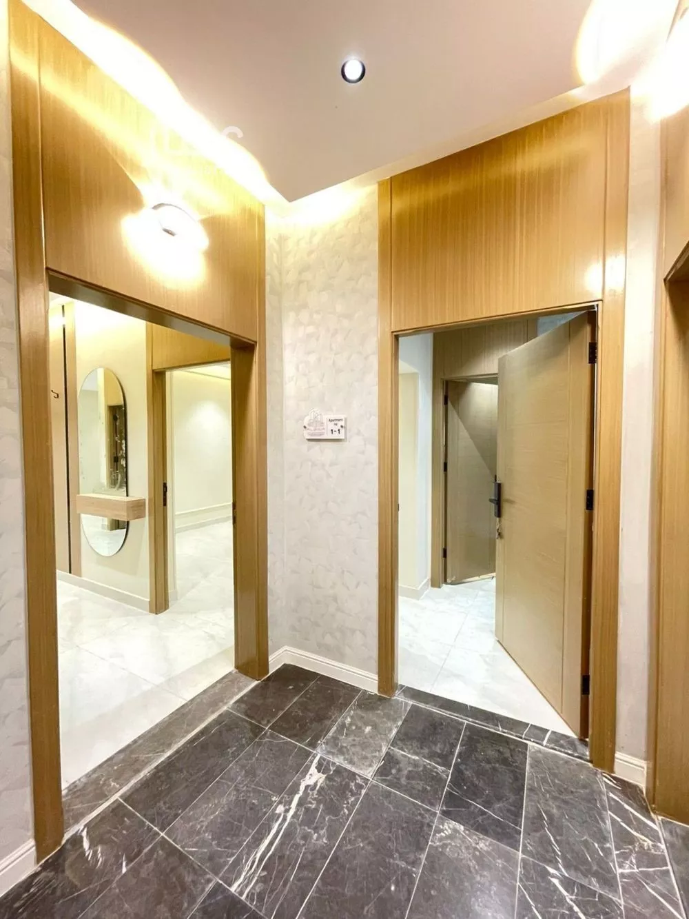 شقة 5 غرف في الملك فهد 8