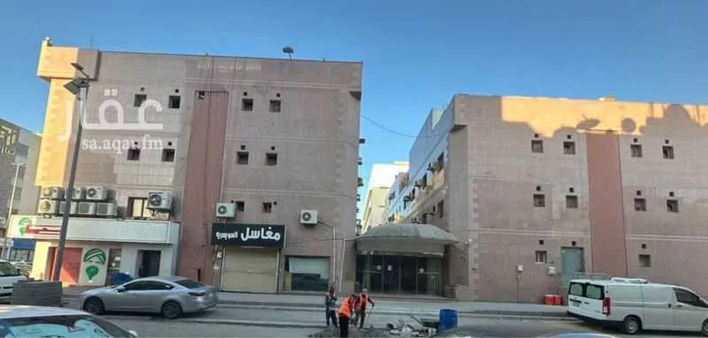 2200 sqm building in Al Bawadi 3