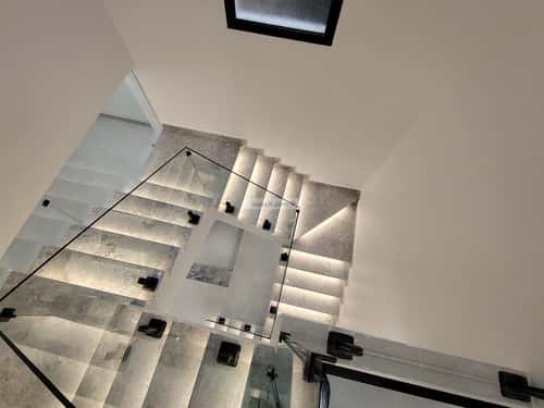 شقة 5 غرف في المونسية 9