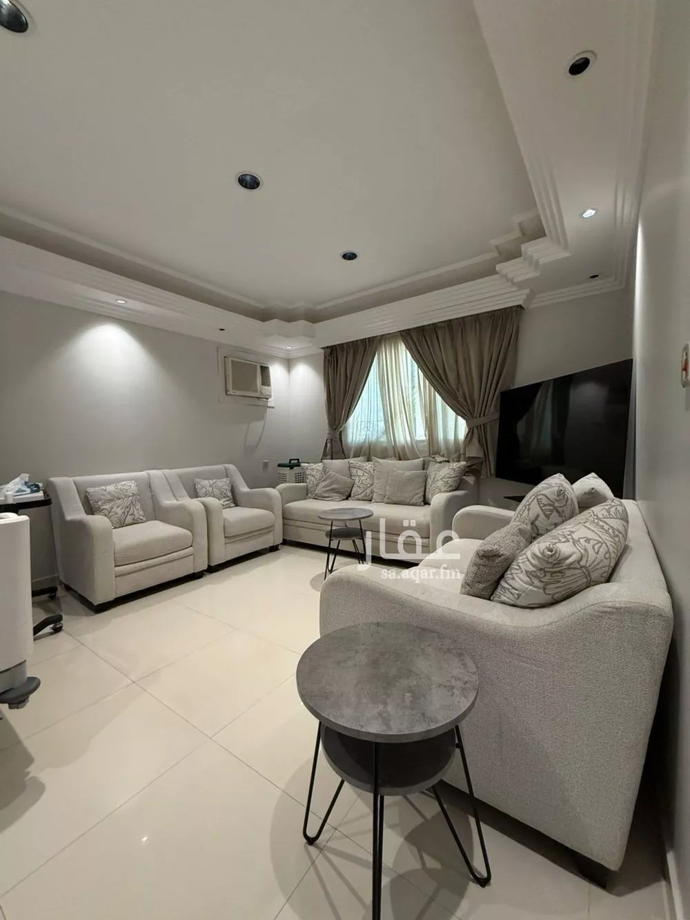 فيلا 4 غرف في التعاون 12