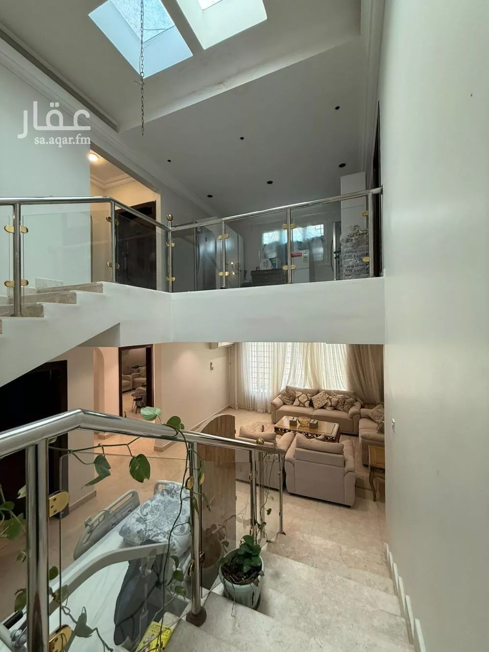 فيلا 4 غرف في التعاون 14