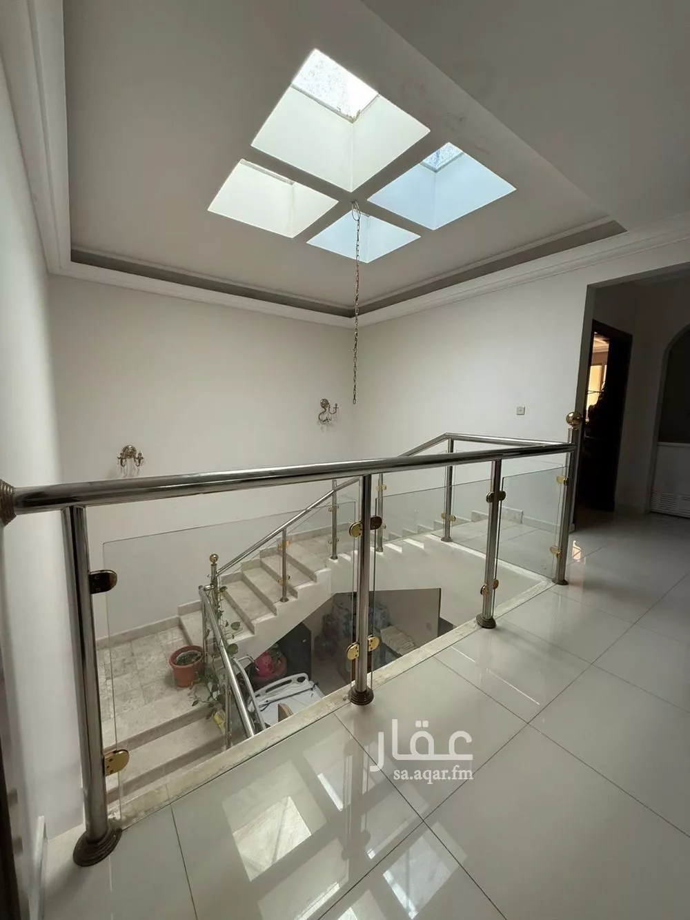 فيلا 4 غرف في التعاون 15