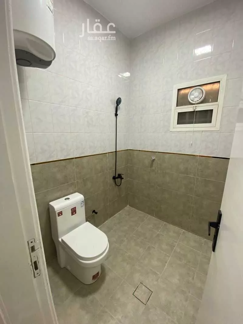 فيلا 6 غرف في الشهداء 6