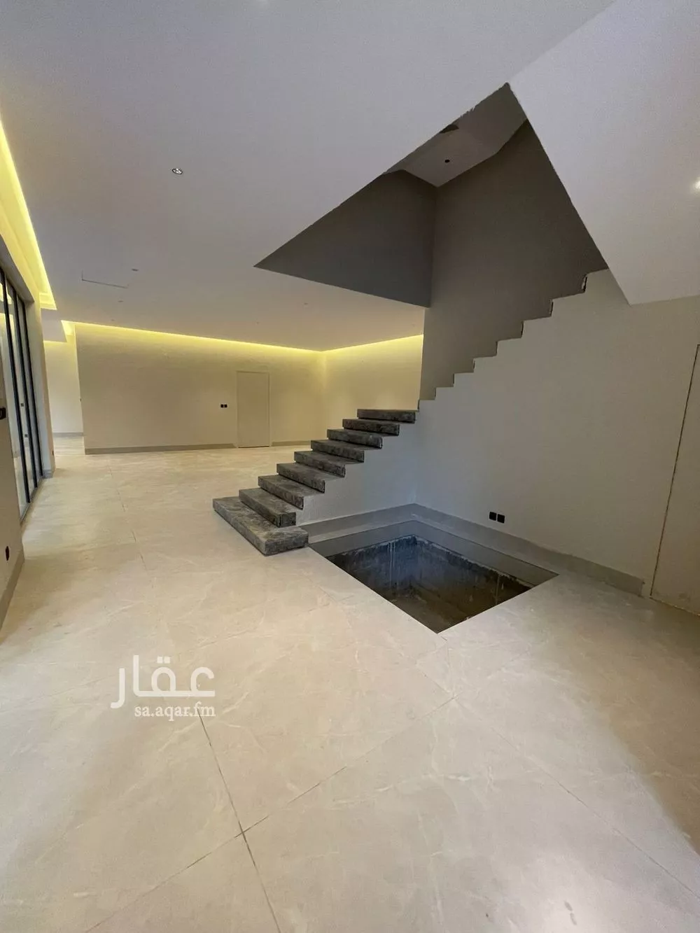 6 bedroom villa in Al Narjis 17