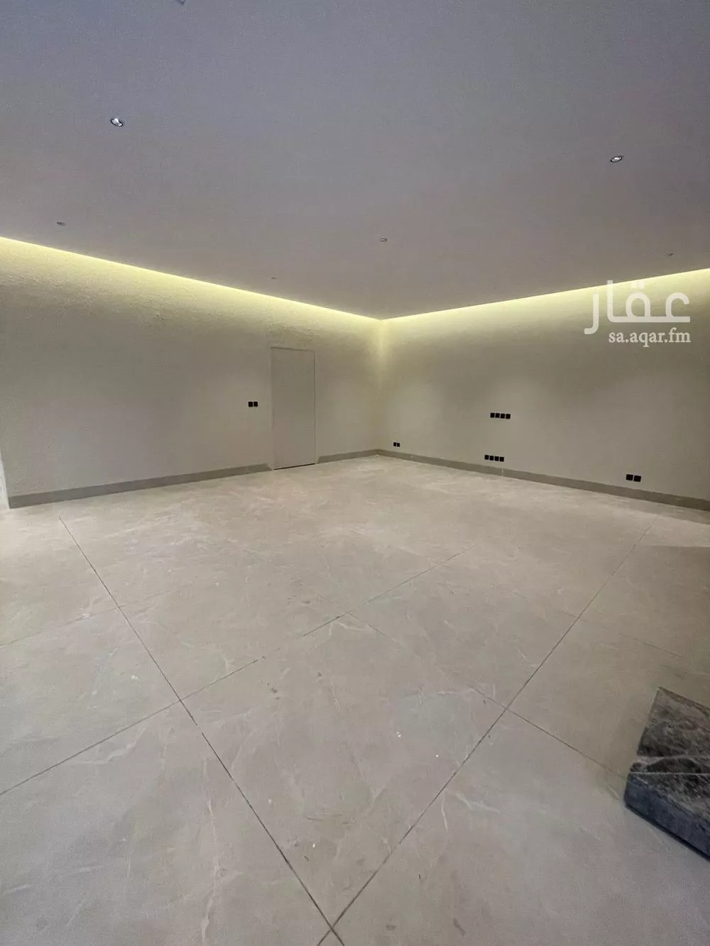 6 bedroom villa in Al Narjis 18