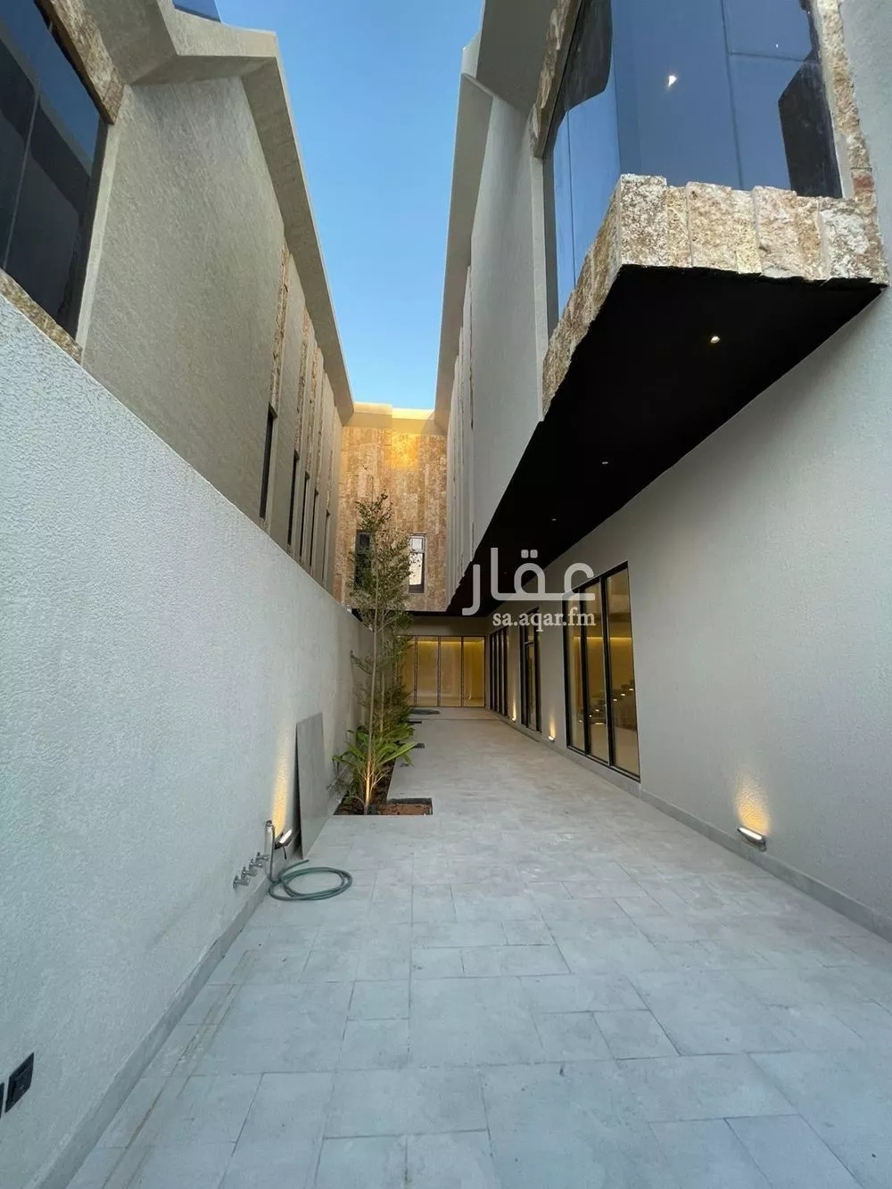6 bedroom villa in Al Narjis 3