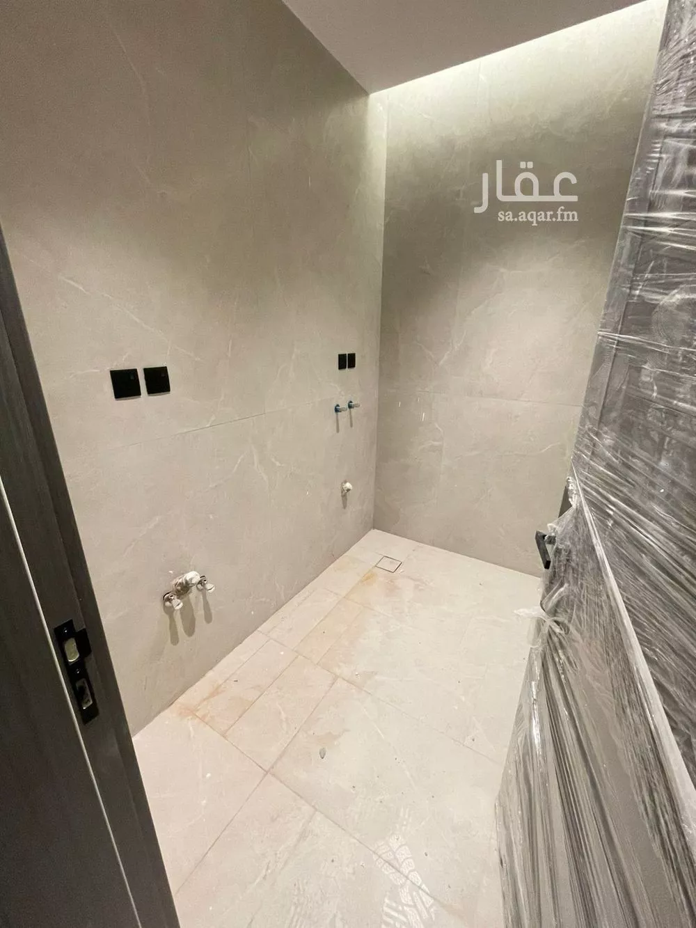 6 bedroom villa in Al Narjis 6