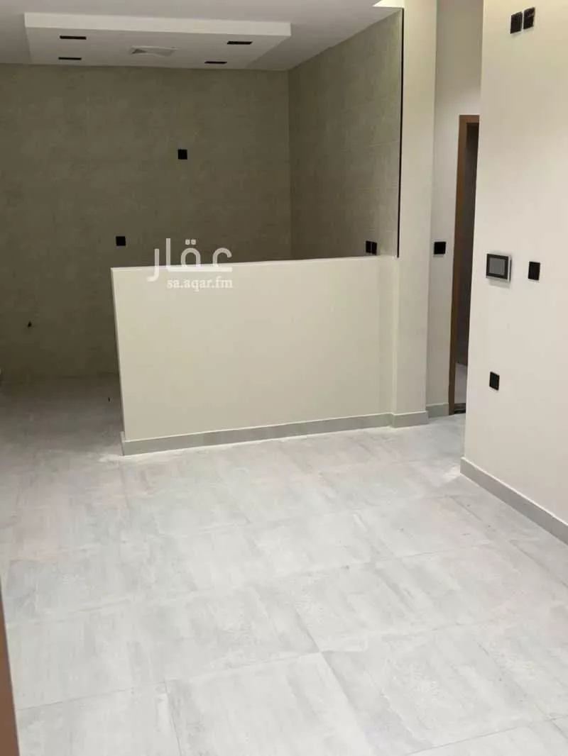 شقة 2 غرف في النزهة 4