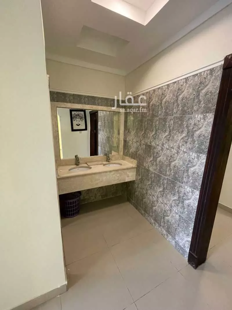 شقة 4 غرف في النور 4