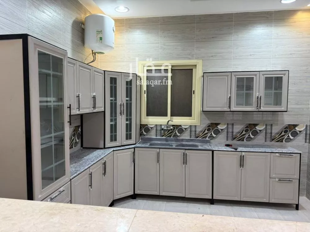 دور 3 غرف في العارض 19