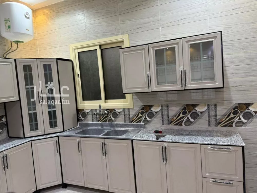 دور 3 غرف في العارض 9