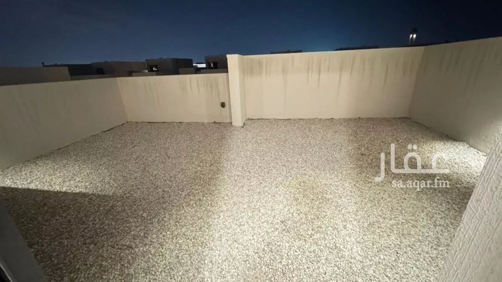 فيلا 5 غرف في النرجس 10